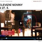 Odstraňování škod po záplavě v divadle ABC vysavačem Hyla