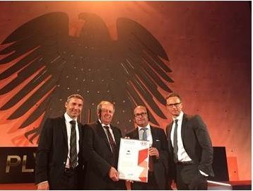 Předání ceny PlusXaward v Bundestagu firmě Hyla